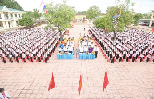 Trường THCS Kỳ Thịnh: Rộn ràng ngày khai trường năm học  2023-2024