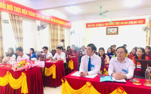 Chiều ngày 23/7/2025, Chi bộ Trường  THCS Kỳ Thịnh long trọng tổ chức Đại hội Chi bộ nhiệm kỳ 2025-2030.
