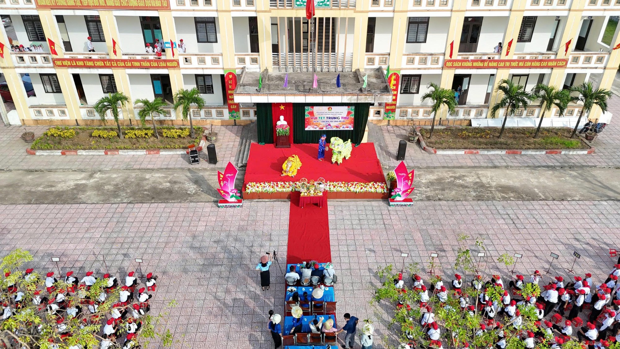 TRUNG THU 13