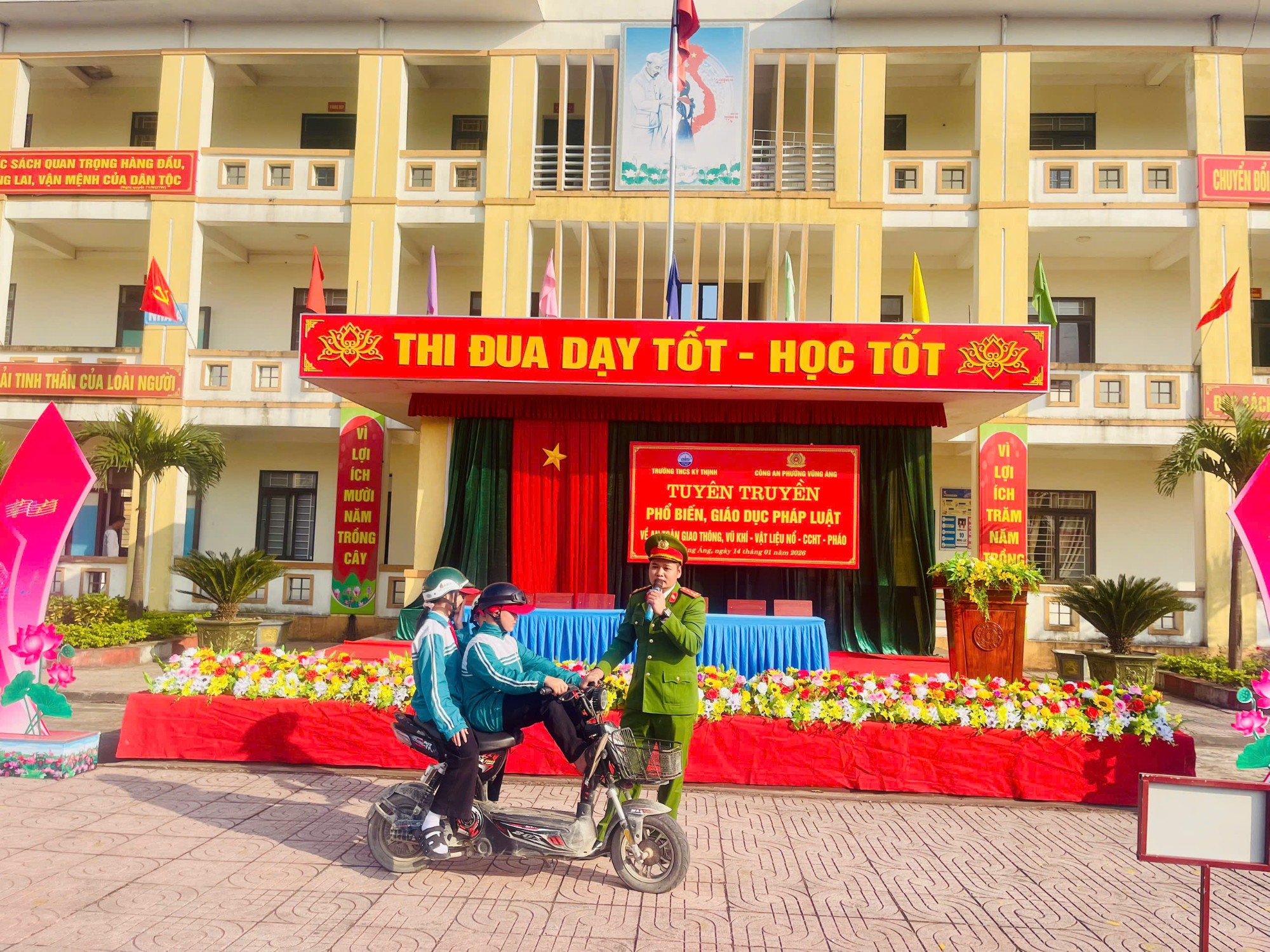 TUYÊN TRUYỀN 11