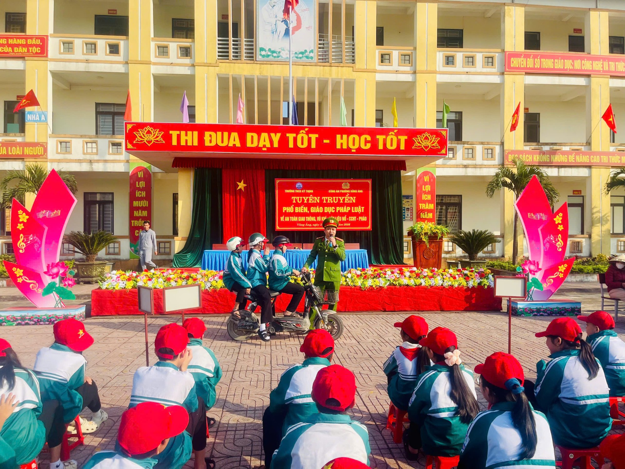 TUYÊN TRUYỀN 12
