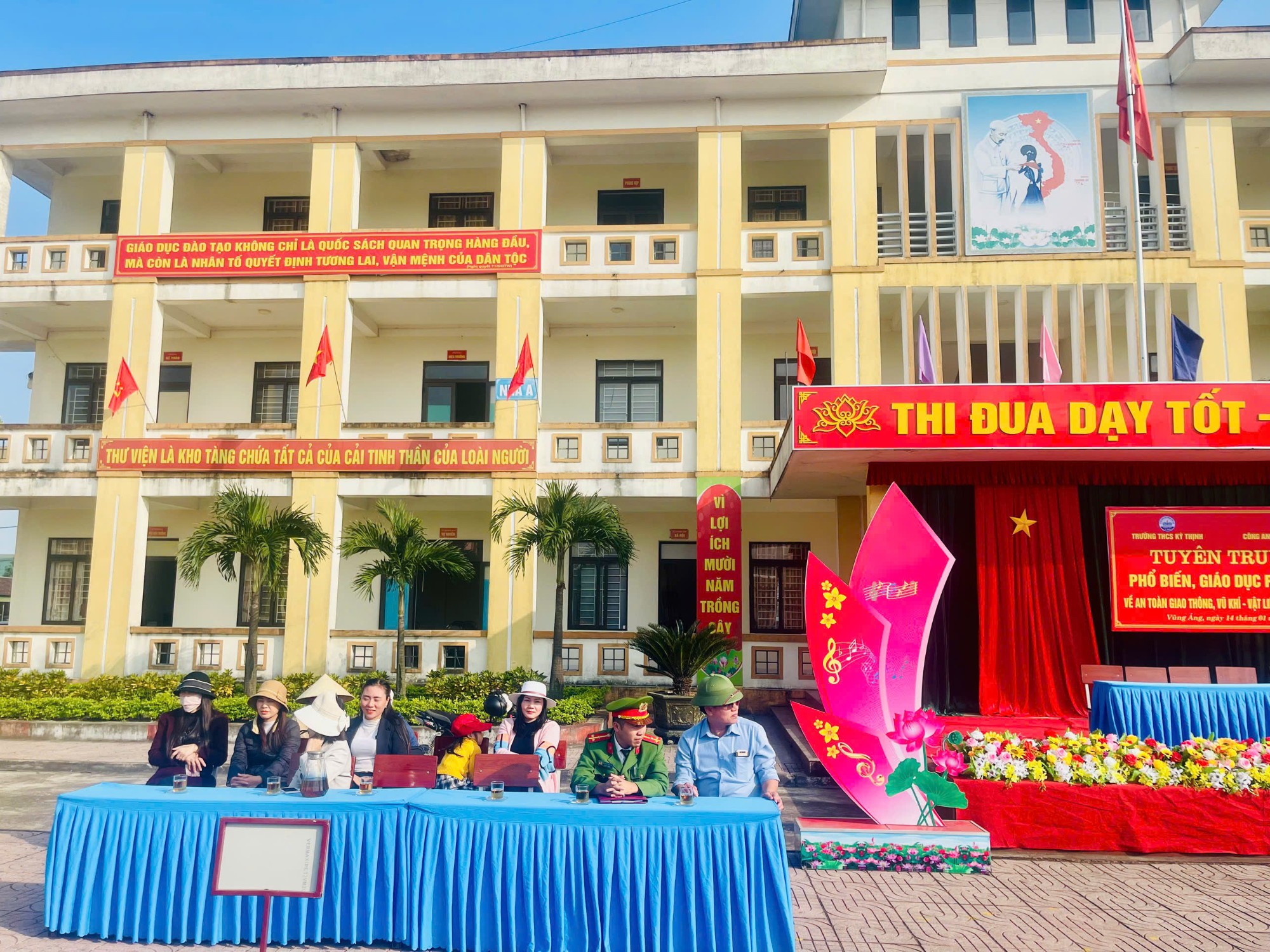 TUYÊN TRUYỀN 2