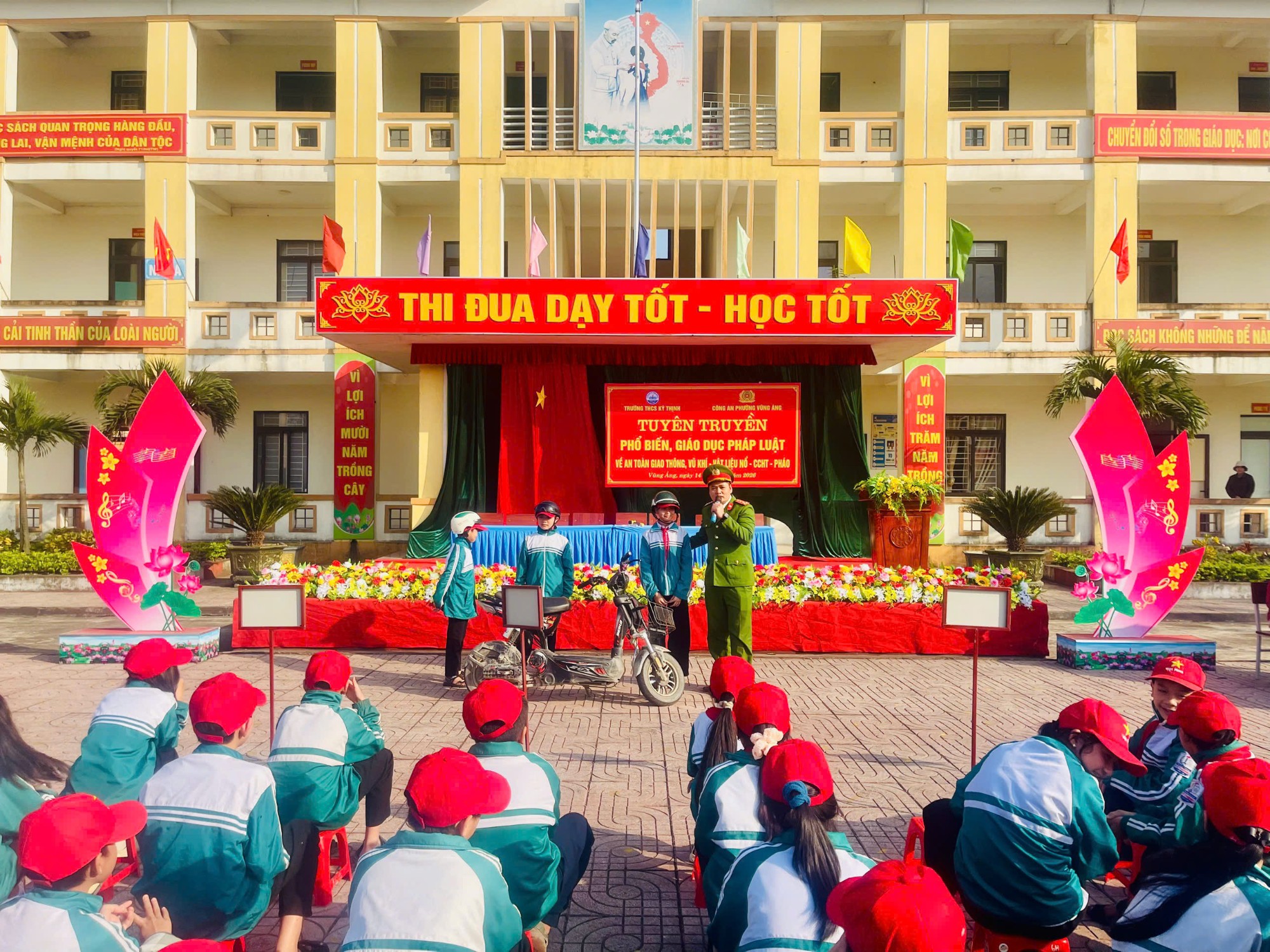 TUYÊN TRUYỀN 8